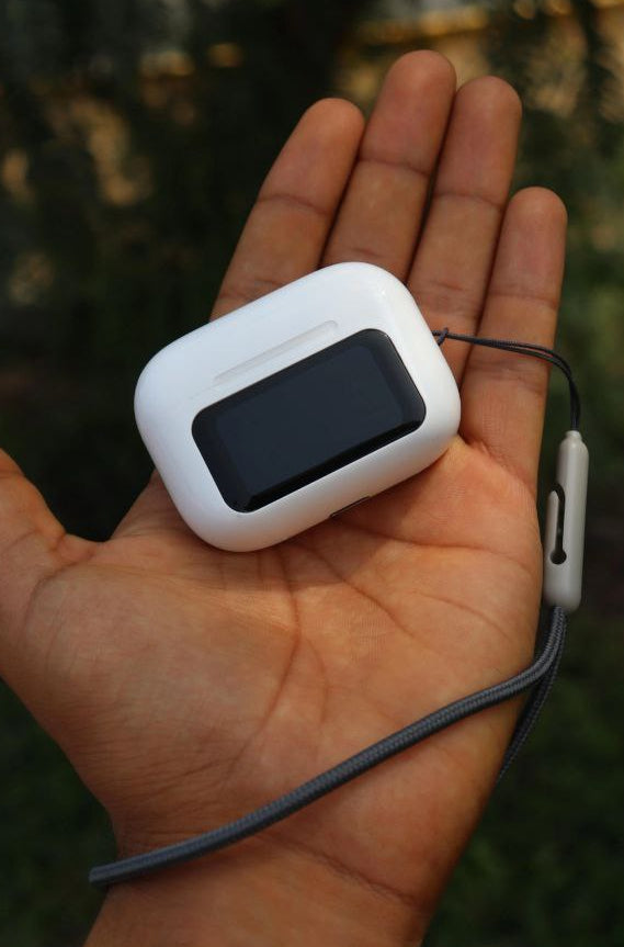 AIRPODS 2 GENERACION™ / Con pantalla táctil.